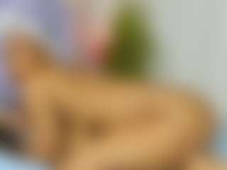 Live cam show with veshy7 - Bedroom on madthumbs
