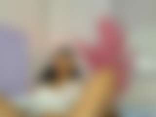 Live cam show with veshy7 - Shaved Pussy Brown Hair on Camming Site