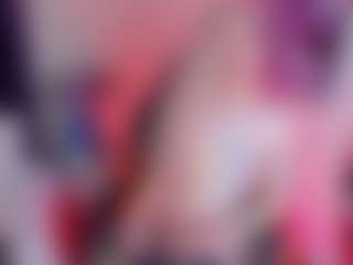 Live cam show with Victoria-Hiills - Average on Cam Slut