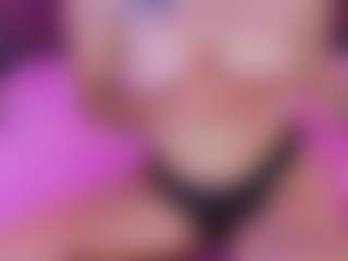 Live cam show with AfroditaRosse - White on live18s.com | colombia