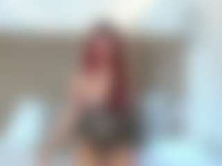 Live cam show with Atenea-Evans - Thin on Gym Cam Girls