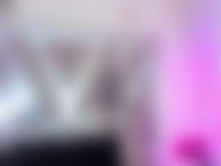 Live cam show with casey-lorens - Black Petite on Hubzter Live