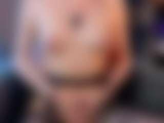 Live cam show with Agnes - Smoking on Camsoda