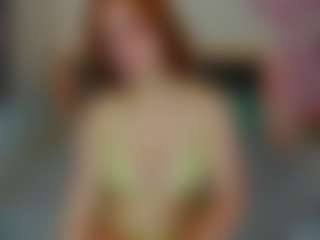 Live cam show with DellaRoww - Spanking on Camsoda
