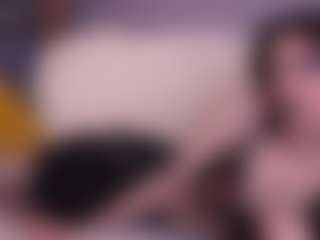 Live cam show with Emma - Big Tits on sexytreat.net