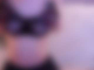 Live cam show with Emma - Gray Eyes on Dolls Live