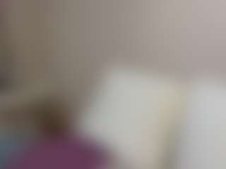 Live cam show with EveliaHeerdt - Facial on TottyGirls