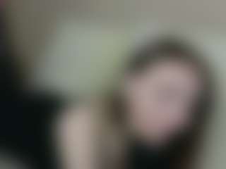 Live cam show with EveliaHeerdt - Gray Eyes on Milf Play