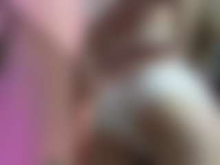 Live cam show with EveliaHeerdt - BBW on AdultVida.com