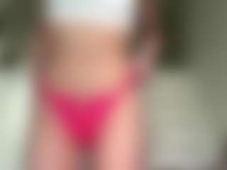 Live cam show with KaelithHale - Shaved Pussy on Milfs Live