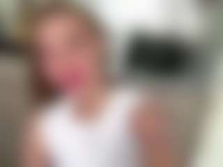 Live cam show with KaelithHale - Young Adult on Milf Play