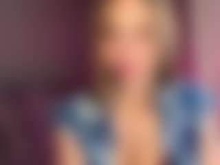 Live cam show with KaelithHale - Nipple Piercings on Pornisteam.com