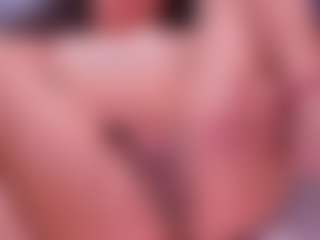 kiara-layla's Live Sex Cam Show