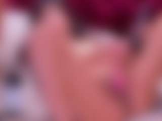 kiara-layla's Live Sex Cam Show