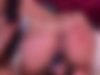 kiara-layla's Live Sex Cam Show