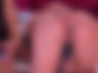 kiara-layla's Live Sex Cam Show