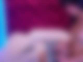 Live cam show with kiara-layla - HD on Camsoda