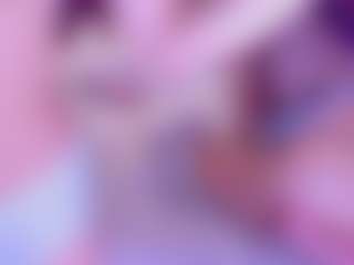 Live cam show with kiara-layla - Petite on Camsoda
