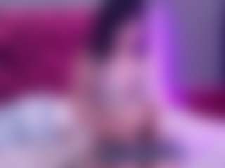 kiara-layla's Live Sex Cam Show