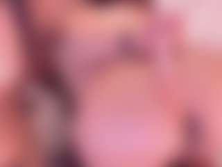 kiara-layla's Live Sex Cam Show