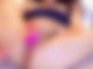 kiara-layla's Live Sex Cam Show