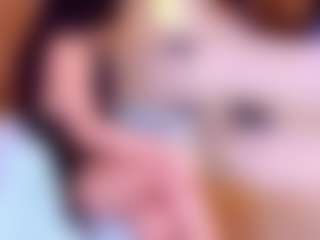 Live cam show with kiara-layla - Facial Piercings on CamClone