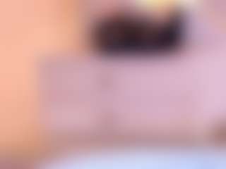 Live cam show with kiara-layla - Eating Pussy on Milfs Live