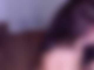 Live cam show with kiara-layla - Thin on Camsoda