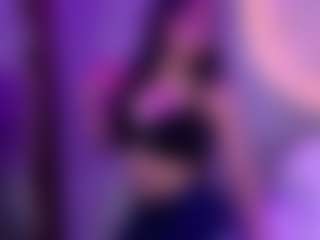 Live cam show with kiara-layla - Eating Pussy on AdultVida.com