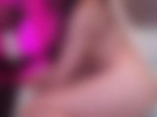 kiara-layla's Live Sex Cam Show