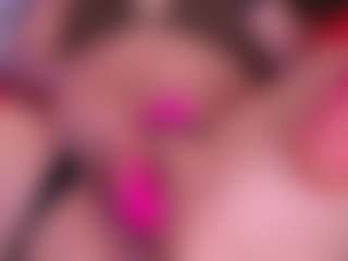 Live cam show with kiara-layla - Moaning on camgirlchat.live