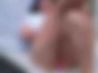 kiara-layla's Live Sex Cam Show