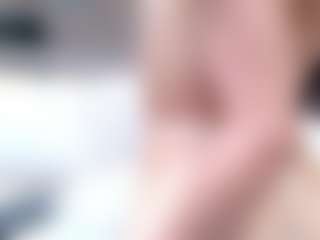 Live cam show with kiara-layla - Brown Hair Toys on SmokeAndPoke