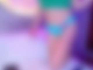 Show en direct avec kiara-layla - Nipple Piercings sur Camsoda