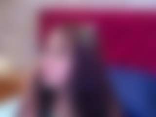 kiara-layla's Live Sex Cam Show