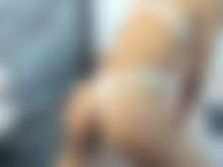 Live cam show with Laurent-Moore - Average on Camsoda
