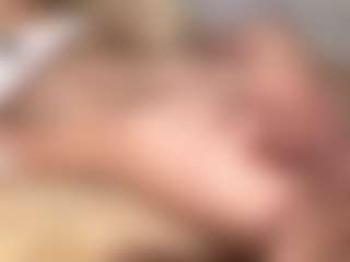 Live cam show with LioraSage - Fingers on SquirtSoMuch