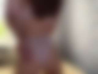 Live cam show with LioraSage - Granny Brown Hair on Camsoda