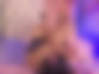luna-issy's Live Sex Cam Show