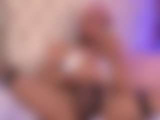 luna-issy's Live Sex Cam Show