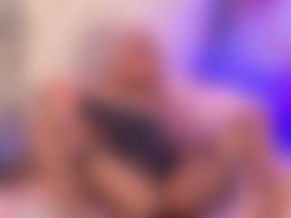 luna-issy's Live Sex Cam Show