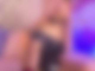 luna-issy's Live Sex Cam Show