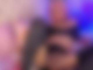 luna-issy's Live Sex Cam Show