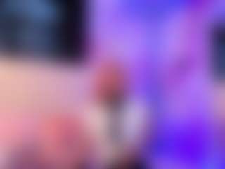 Spettacolo in cam dal vivo con luna-issy - Smoking su Camsoda