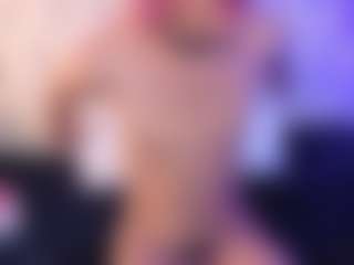 luna-issy's Live Sex Cam Show