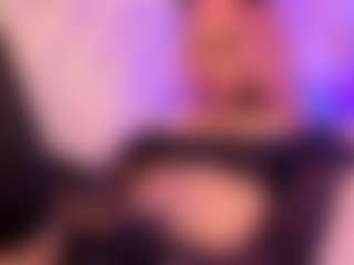 luna-issy's Live Sex Cam Show