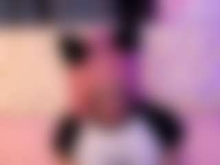 Live cam show with luna-issy - Self Suck on Camsoda