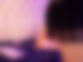 Live cam show with luna-issy - Flat Chested on Camsoda