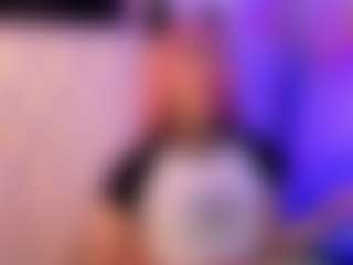 Live cam show with luna-issy - Flat Chested on Camsoda