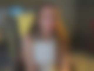 PamelaTruxler MILF webcam performer live streaming